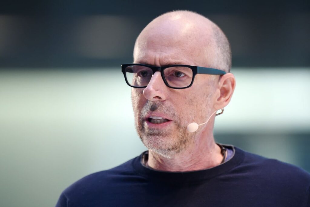 Scott Galloway portrait